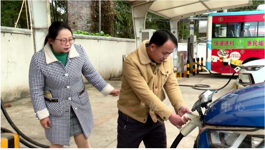 Y%%4F1(}UL7T[U@RE42%I7N