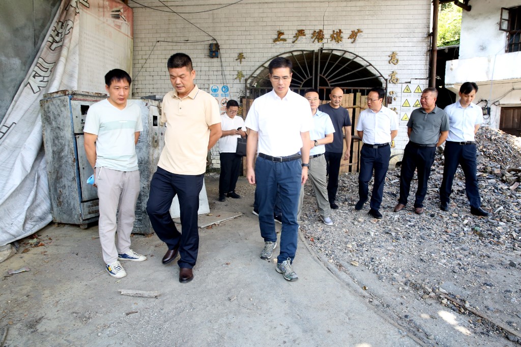 90bec5585e51704bd670ae4eae0771a